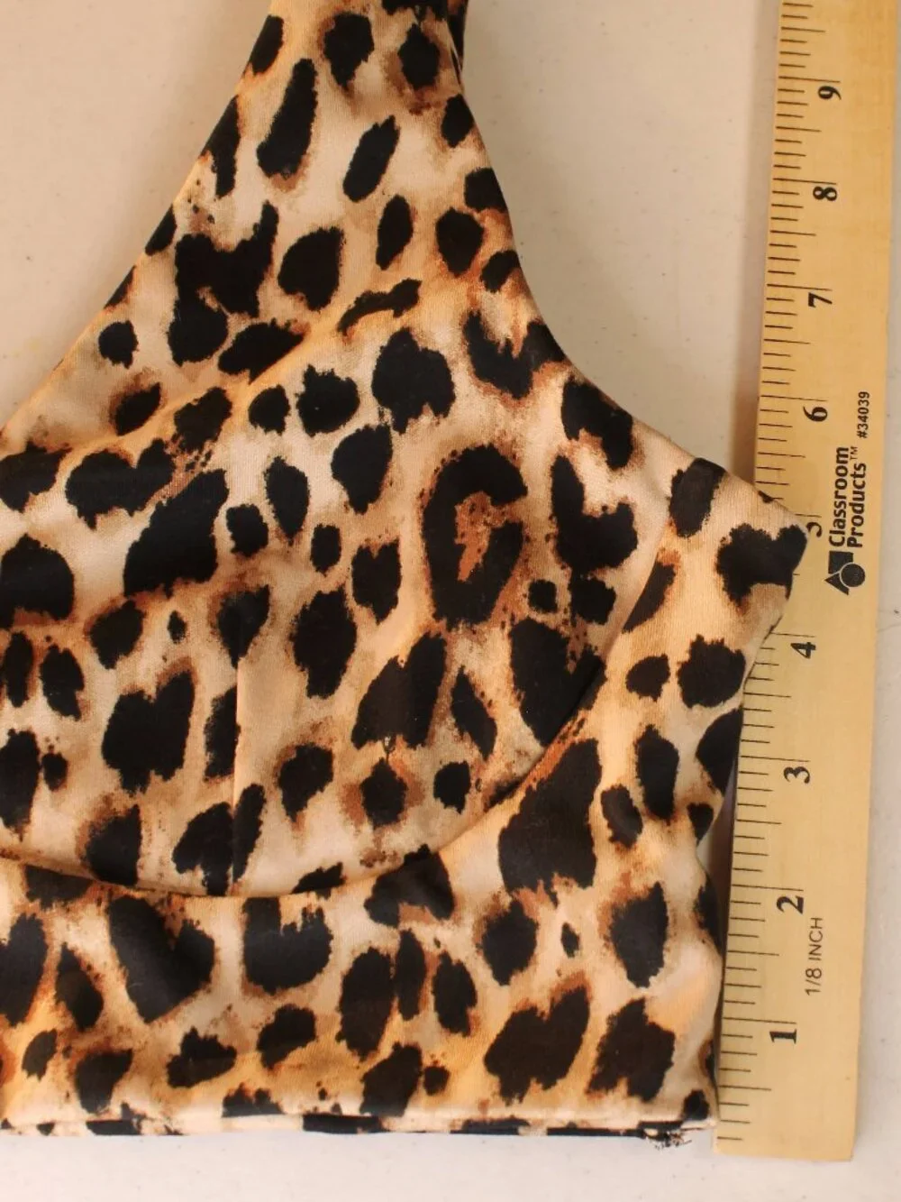 Victoria's Secret Leopard Print Wireless Bralette V-Neck Cutout Back Size Medium